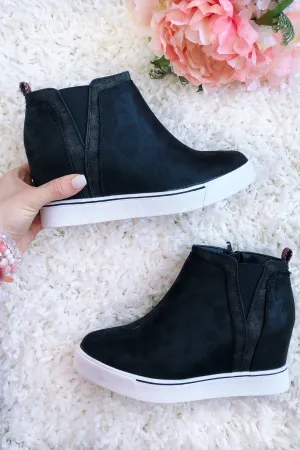 Sugar Glossy Wedges- Black